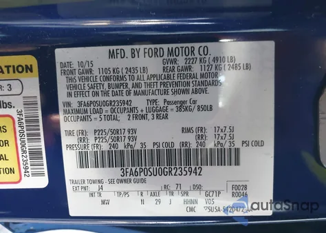 2016 Ford Fusion Energi Titanium z USA, uszkodzony, nr VIN 3FA6P0SU0GR235942